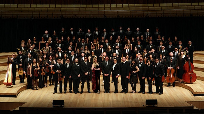 «Latin Vox Machine,» la orquesta de músicos venezolanos residentes en Argentina