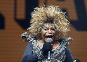 Murió Elza Soares, la célebre cantante brasileña que vivió una relación con la estrella del fútbol mundial Garrincha