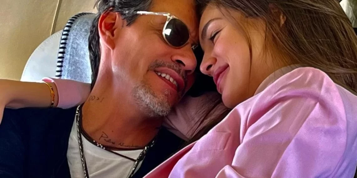 Marc Anthony se comprometió con novia de 23 años