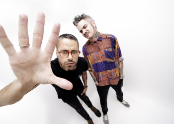 Diamante eléctrico presenta “Gobiérname”, el tercer sencillo de su próximo álbum “Leche de tigre”