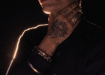 Draco Rosa estrena el video oficial de “Fragancia de una Flor”