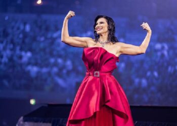 Laura Pausini celebra 30 años de carrera