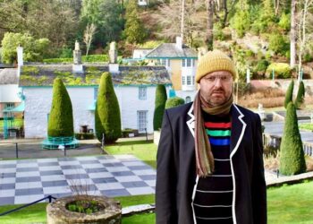 El productor electrónico británico Rodney Cromwell presenta ‘Memory Box «Solemn Arcade Revision»