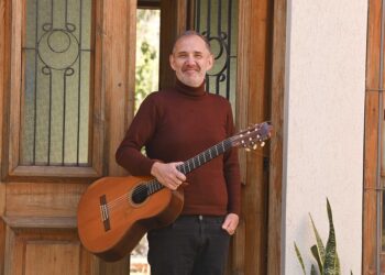 Las canciones del rosarino Martín Neri llegan a Palermo antes de su gira por Europa