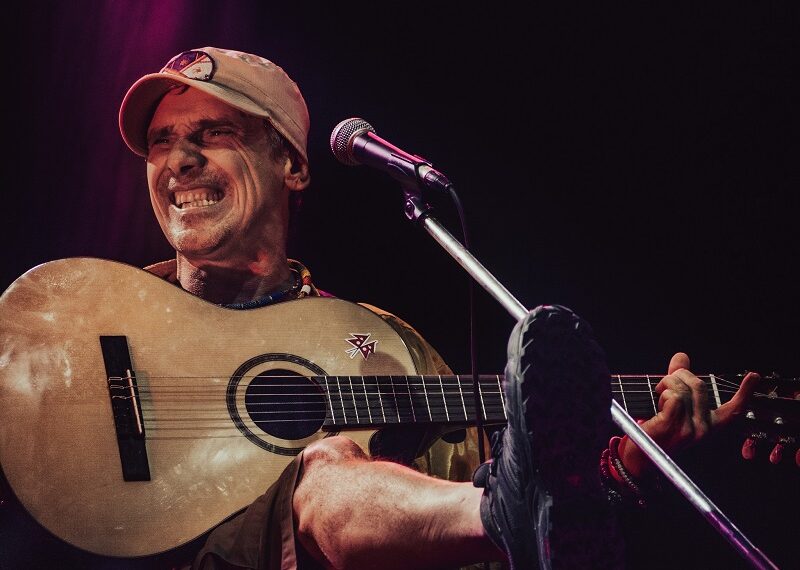 Manu Chao vuelve a la Argentina para hacer shows en formato acústico