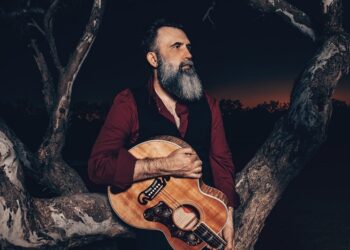 Colin Lillie presenta «Honky Tonk Southern Sky»