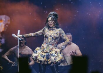 Mon Laferte continúa con su gira “Autopoiética Tour 2024”