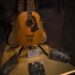 La guitarra perdida de John Lennon reaparece para batir récords de subasta