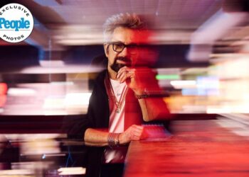 Tony Brown fue honrado con el premio ACM Icon