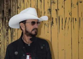 La pasión inagotable de Ringo Starr alumbra un nuevo disco de ‘country’ a sus 84 años