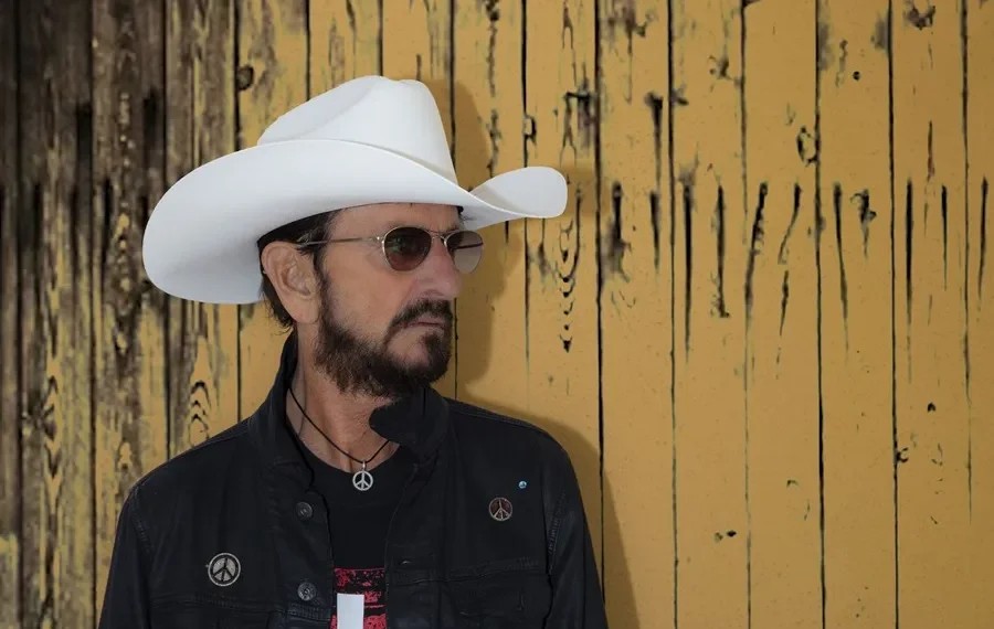 La pasión inagotable de Ringo Starr alumbra un nuevo disco de ‘country’ a sus 84 años