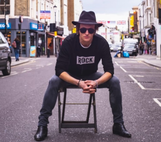 El londinense Charles Freeman presenta “London Nights”