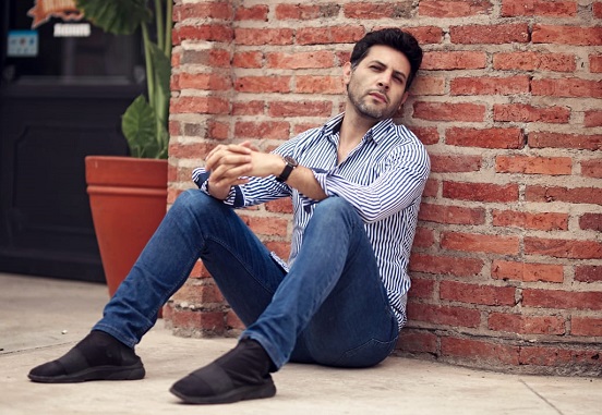 Sebastián Lasquera presenta «Tu amor me devolvió la vida»