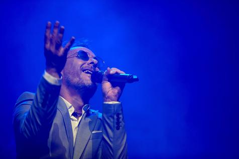 Se realizó el concierto «Love of Lesbian» con actos masivos seguros