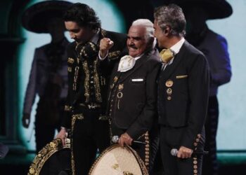 Muere el cantante mexicano Vicente Fernández, conocido como «el Charro de México»
