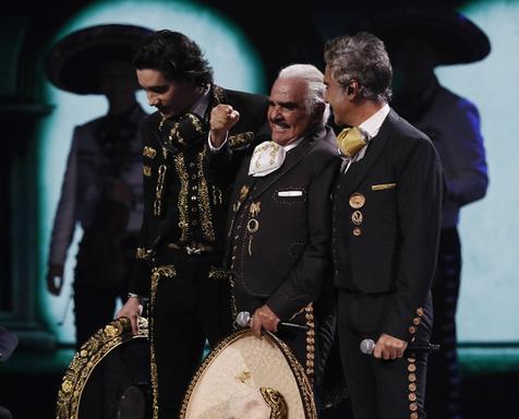 Muere el cantante mexicano Vicente Fernández, conocido como «el Charro de México»