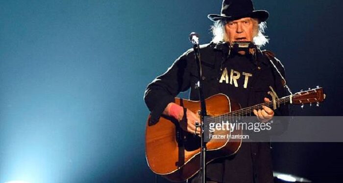 Spotify eliminará música de Neil Young a pedido suyo