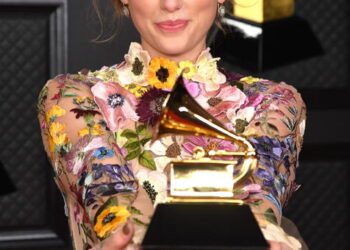 Taylor Swift pide suspender juicio en su contra