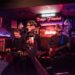 La Portuaria subió al escenario del Bar Rodney para uh homenaje por los treinta años de la canción