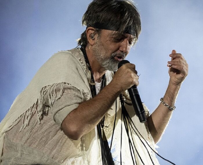Babasónicos sigue con su «Bye bye Tour» y lanza su último disco en formato CD