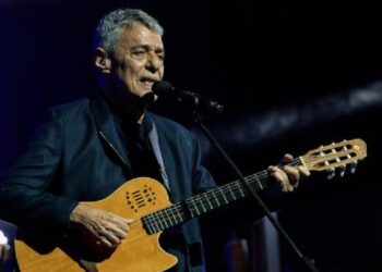 Chico Buarque lanza una nueva canción