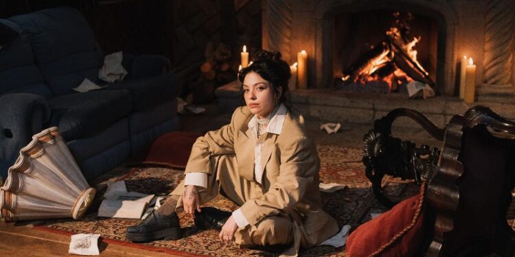 Mon Laferte estrena su videoclip para la canción “Aunque te mueras por volver”