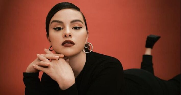 Selena Gómez presenta podcast de salud, estrenos de series y líneas de maquillajes