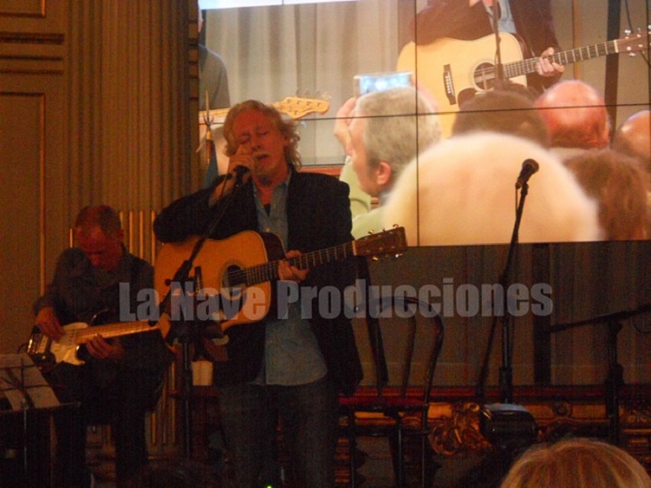 Nito Mestre cumple hoy 70 años y prepara concierto por medio siglo de trayectoria