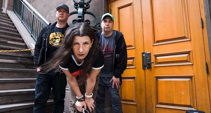 ON, el poderoso trío de Toronto, presenta el sencillo ‘Underdog’ y se prepara para dar inicio a las fechas de la gira