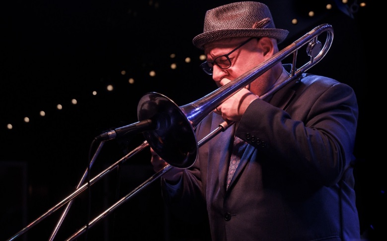 La visita de Steve Davis brillante protagonista de la apertura del festival de jazz de verano