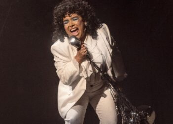 La cantante feminista Renee Goust presenta «Salud mental» en el mes del amor