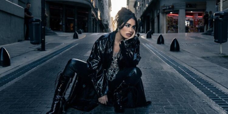 Lali Espósito lanzó su nuevo disco homónimo, lleno de sexualidad y a puro electropop
