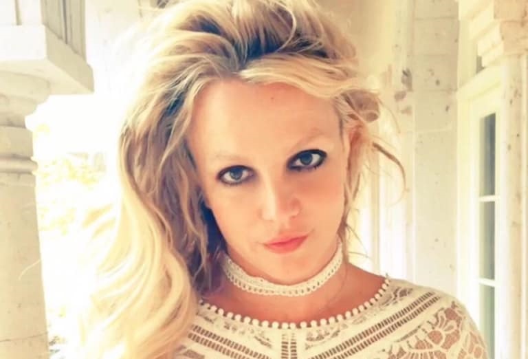 Britney Spears y Will.i.am lanzaron la canción «Mind Your Business»