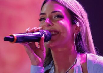 Corina Smith: «Se siente bien hacer arte de una situación triste y transformarla en algo bonito»