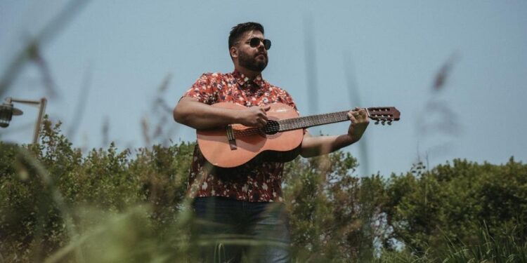 Erni Lu presenta «Siempre», un testimonio personal sobre el amor y la exploración musical