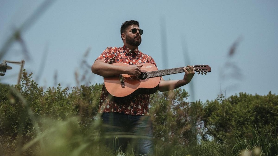 Erni Lu presenta «Siempre», un testimonio personal sobre el amor y la exploración musical