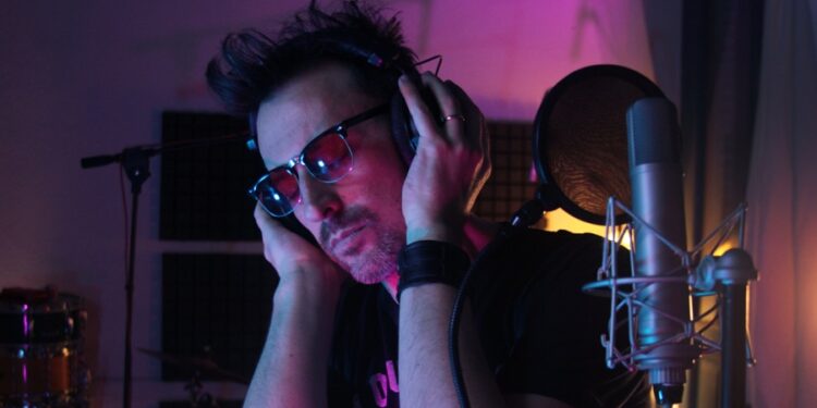Javier Syd adelanta su próximo álbum con el single «Amor traumático»