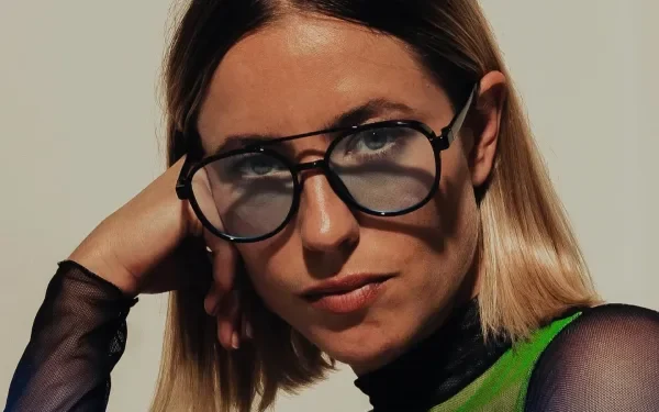 Victoria Engel, artista de la música electrónica, presenta su sello 444 Series