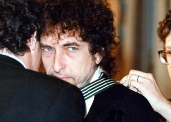 Las canciones se volvieron más simples y repetitivas, según un estudio