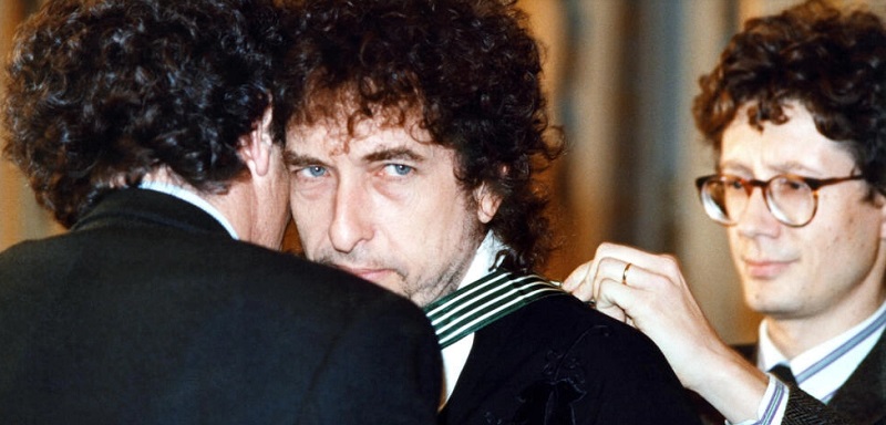Las canciones se volvieron más simples y repetitivas, según un estudio