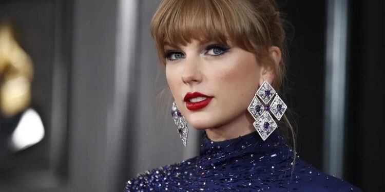 Taylor Swift también rompe récords vendiendo discos en vinilo