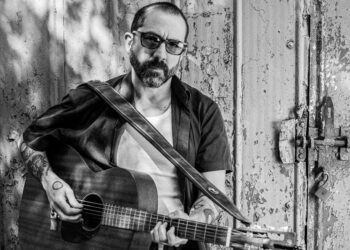 El compositor y cantante trasandino Angelo Pierattini realizará una serie de fechas por bares notables de Buenos Aires