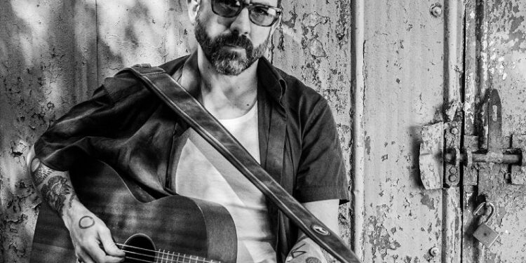 El compositor y cantante trasandino Angelo Pierattini realizará una serie de fechas por bares notables de Buenos Aires