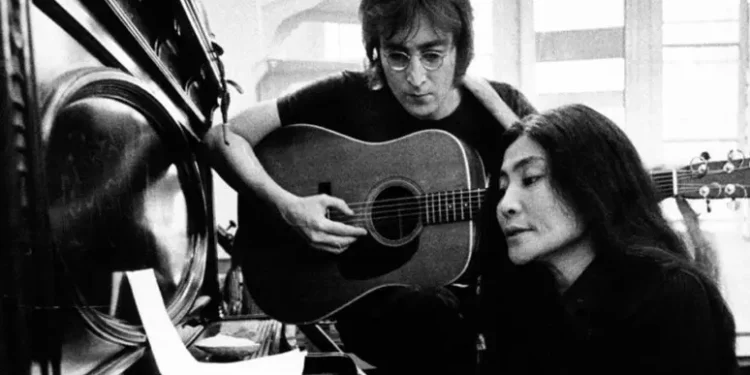 Lenon y Yoko: amor, música y política en Venecia