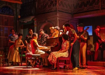 “Buena Vista Social Club” lleva a Broadway los hitos y la historia de Omara Portuondo