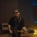Jeffry Fischman graba “Alejándome de Ti”, su primer lanzamiento como solista