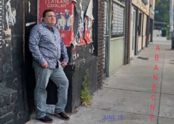 Mike Sands lanza su nuevo sencillo «Abandoned» y anuncia su séptimo álbum «Happy Hour»