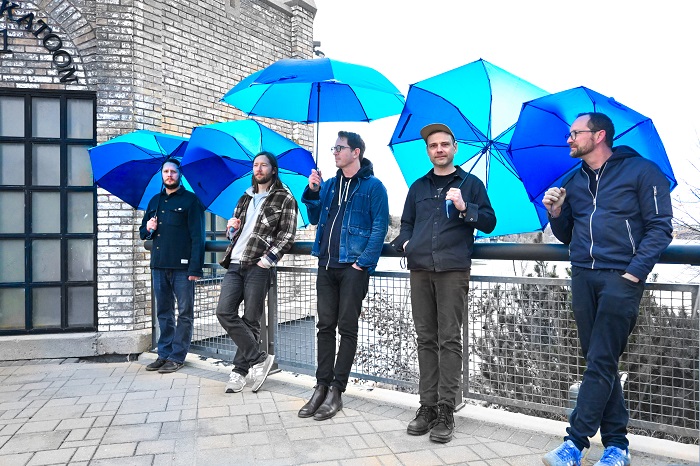 Blue Umbrella lanza su álbum debut ‘Recklessly Yours’