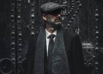 THE ELEM explora la fe y la paranoia en su nuevo sencillo de rock moderno «¿Podría ser yo?»